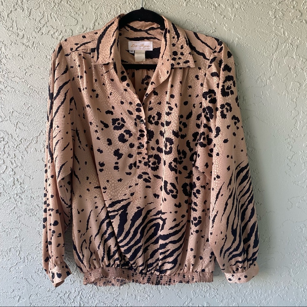 Vintage Da-Rue of California size 10 animal print button down blouse shirt